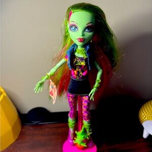Monster High Venus McFlytrap OG G1 Doll